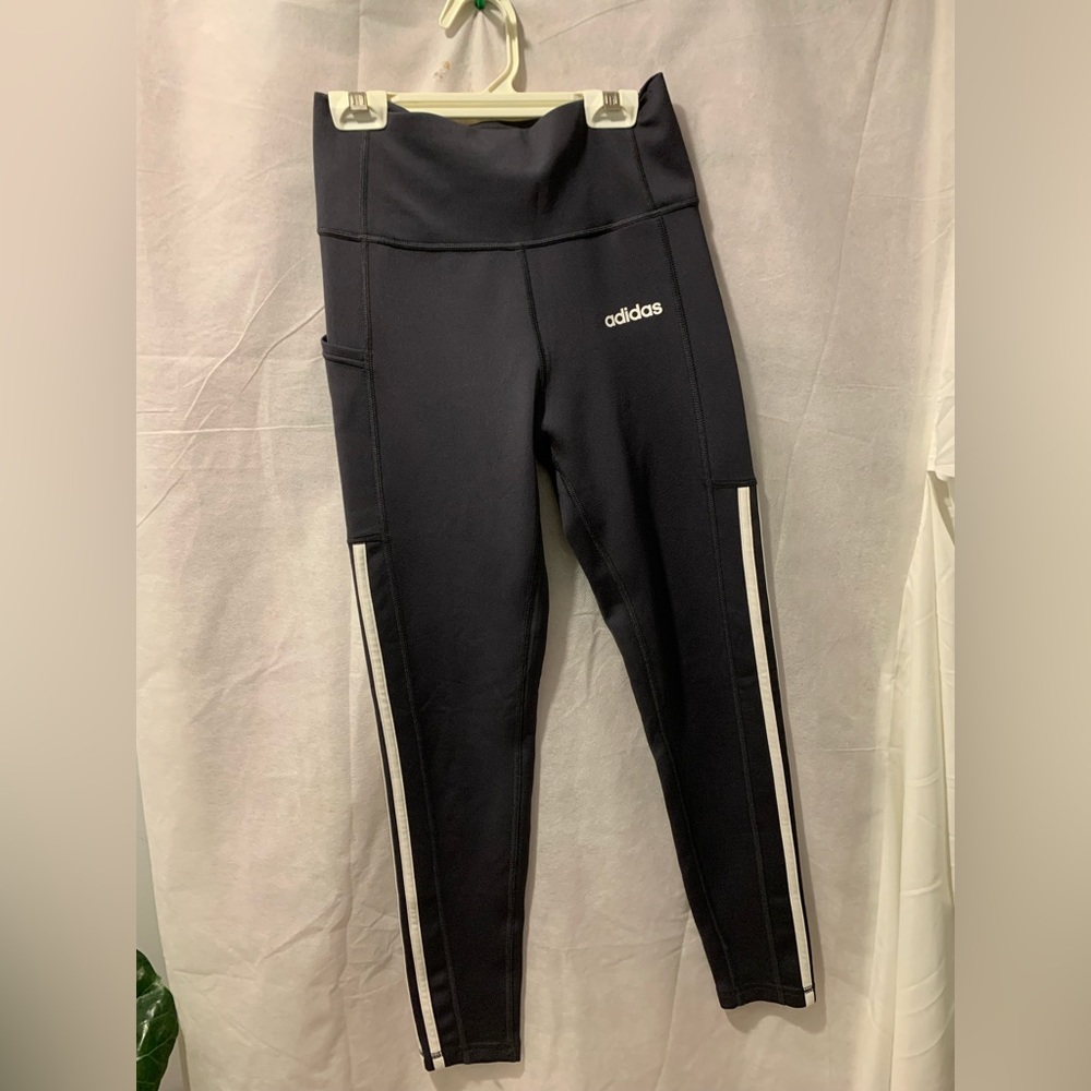 ADiDAS 3 Stripes leggins Small